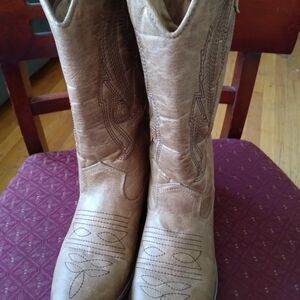 7.5 women's coconuts cowboy boots